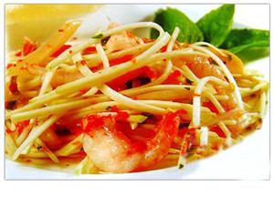 Cafe Eva, độc đáo cà phê ăn vặt ở Quận 3