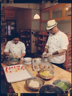 Cafe Cakes & Ale, những chiếc bánh ngọt ngào.