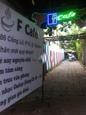 Tuyển nữ phục vụ quán cà phê Quận Tân Bình