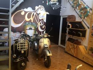 Street Talks Cafe - Giao cà phê bằng vespa cổ