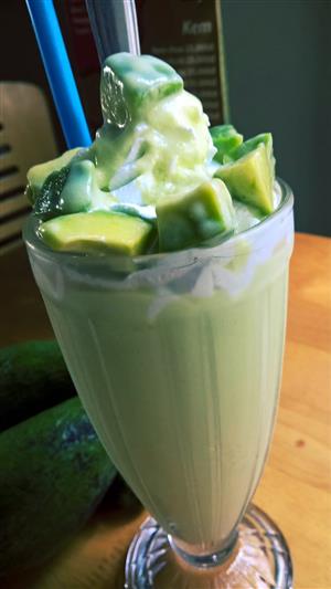 SINH TỐ KEM BƠ - 25.000 Đ